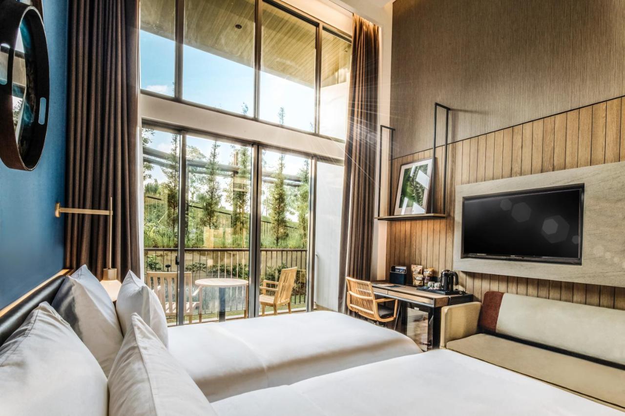 The Botanica Sanctuary Hotell Puncak Exteriör bild Deluxe Room