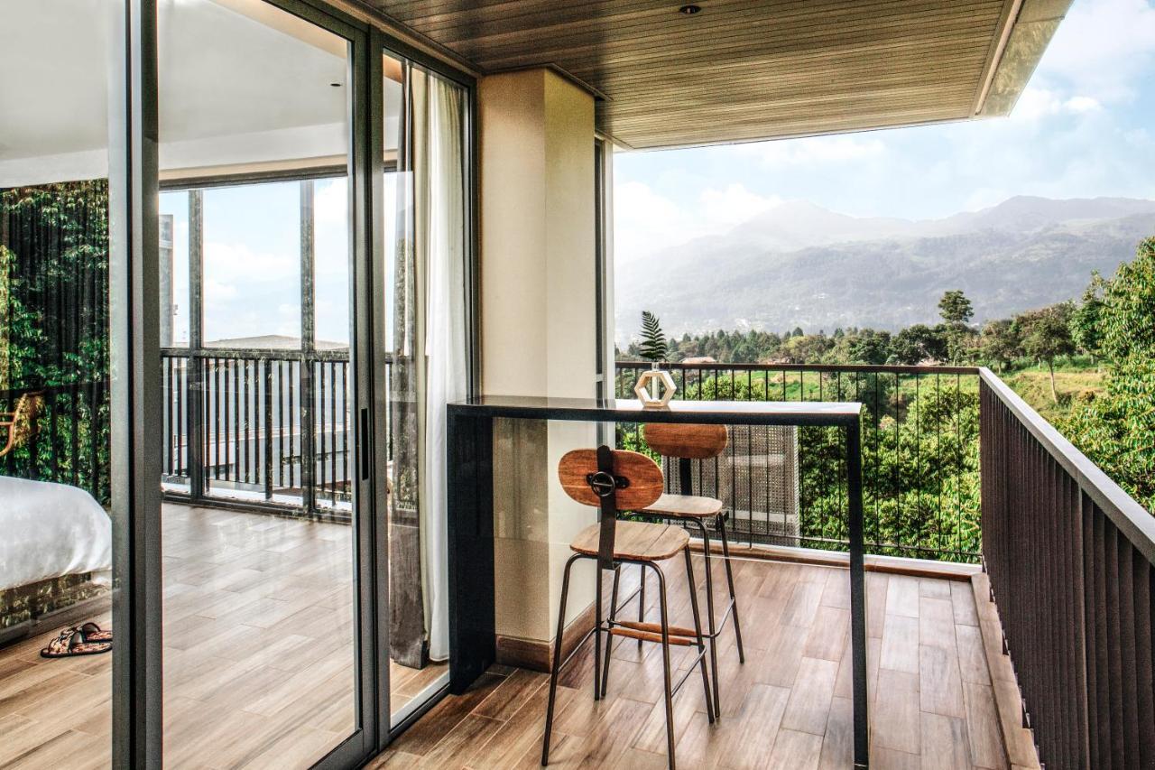 The Botanica Sanctuary Hotell Puncak Exteriör bild A balcony